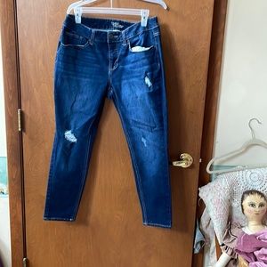 Nice skinny petite distressed jean.